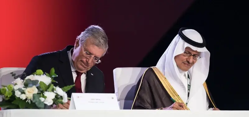 President of WPC Energy, Pedro Miras, and His Royal Highness Prince Abdulaziz bin Salman, Minister of Energy for the Kingdom of Saudi Arabia signing the 25th WPC Energy Congress host agreement.